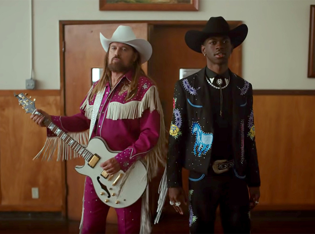 A Look Back At Lil Nas X S Record Breaking Year On Top E Online